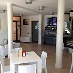 索拉纳斯酒店 酒店