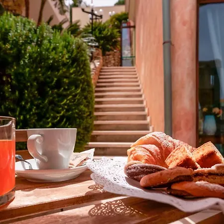 Hotel Solanas 호텔 솔라나스