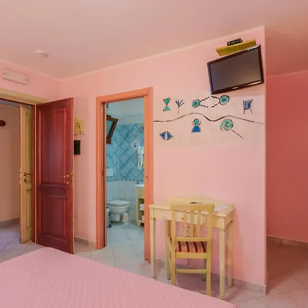 Hotel Solanas Hotel Solanas (Cagliari)