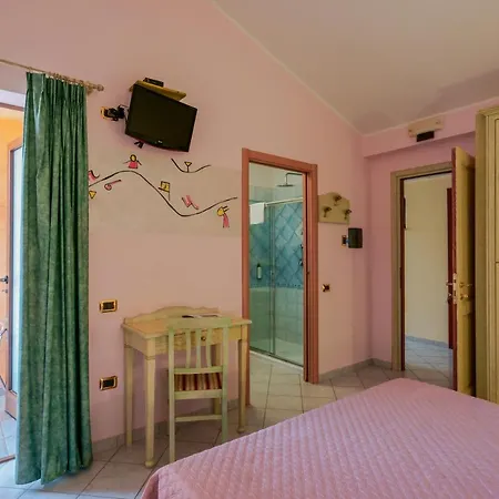 Hotel Solanas 3*