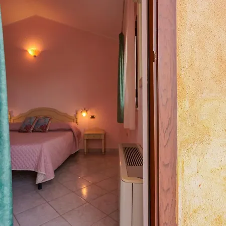 Solanas 3* Solanas (Cagliari)