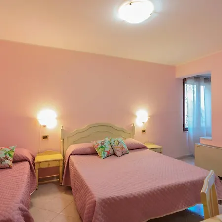 Hotel Solanas Hotell 3*