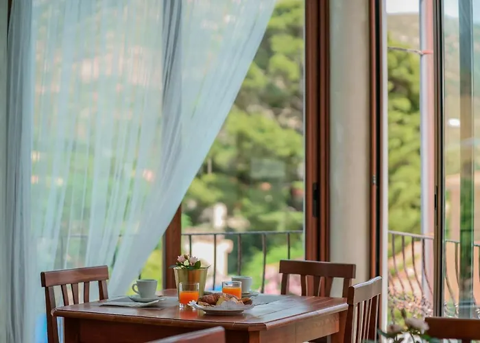 Szálloda Hotel Solanas 3*